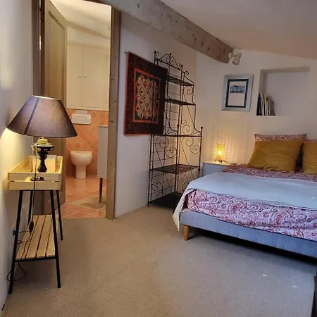 Au Coeur Du Village Duplex De Charme Apartamento *